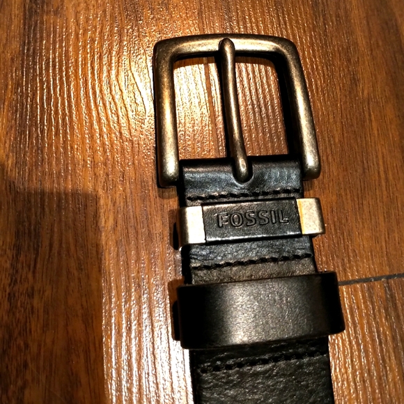 Fossil leather belt with steel engraved buckle - Picture 5 of 8